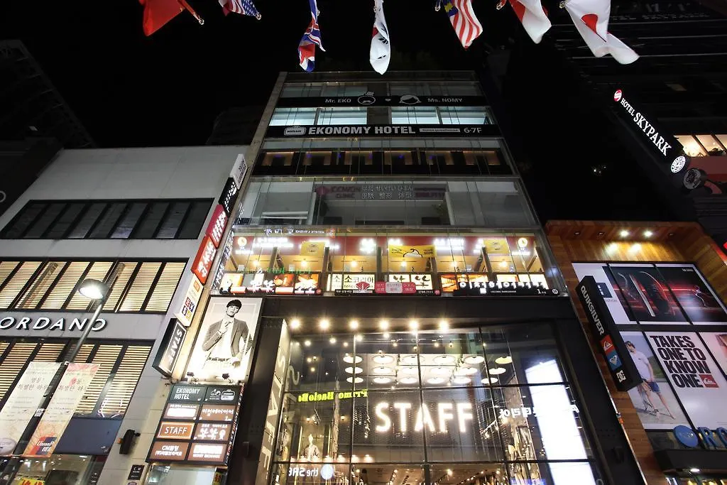 Ekonomy Hotel Myeongdong Premier location