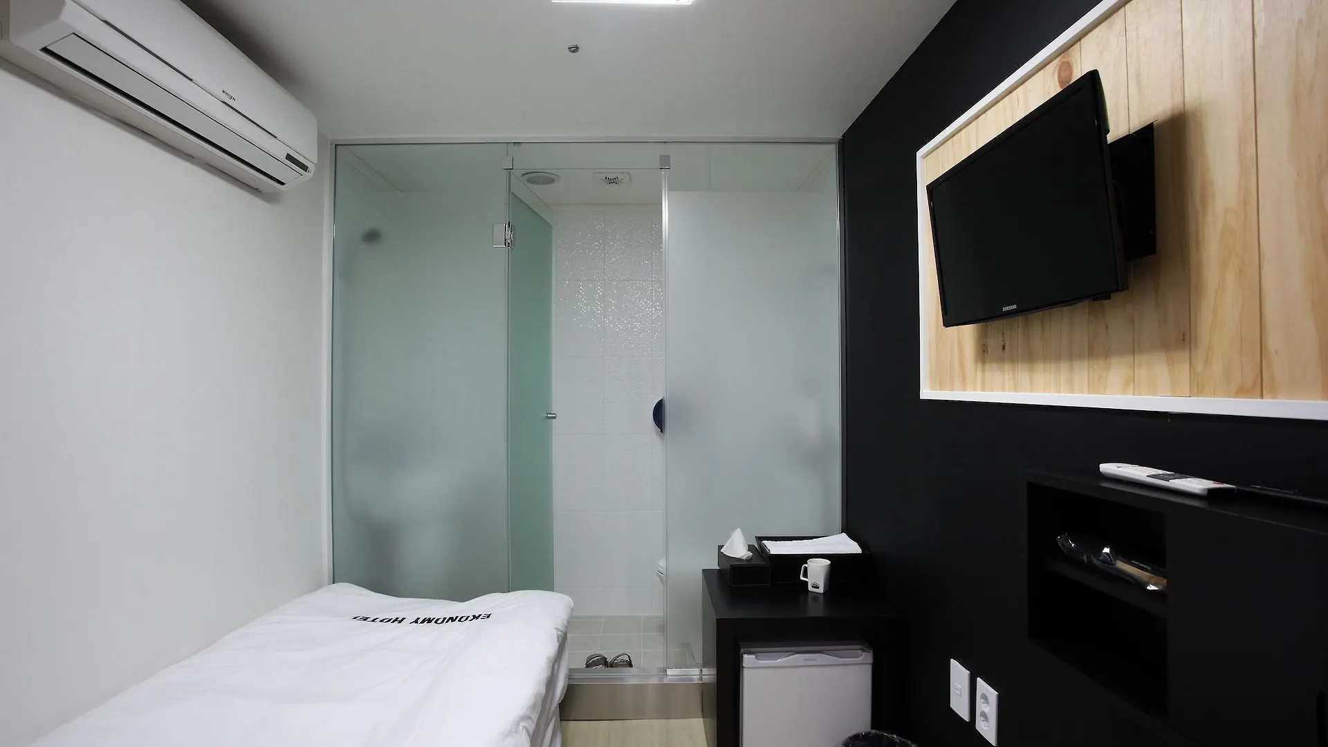 Hostel Ekonomy Hotel Myeongdong Premier Seoul South Korea