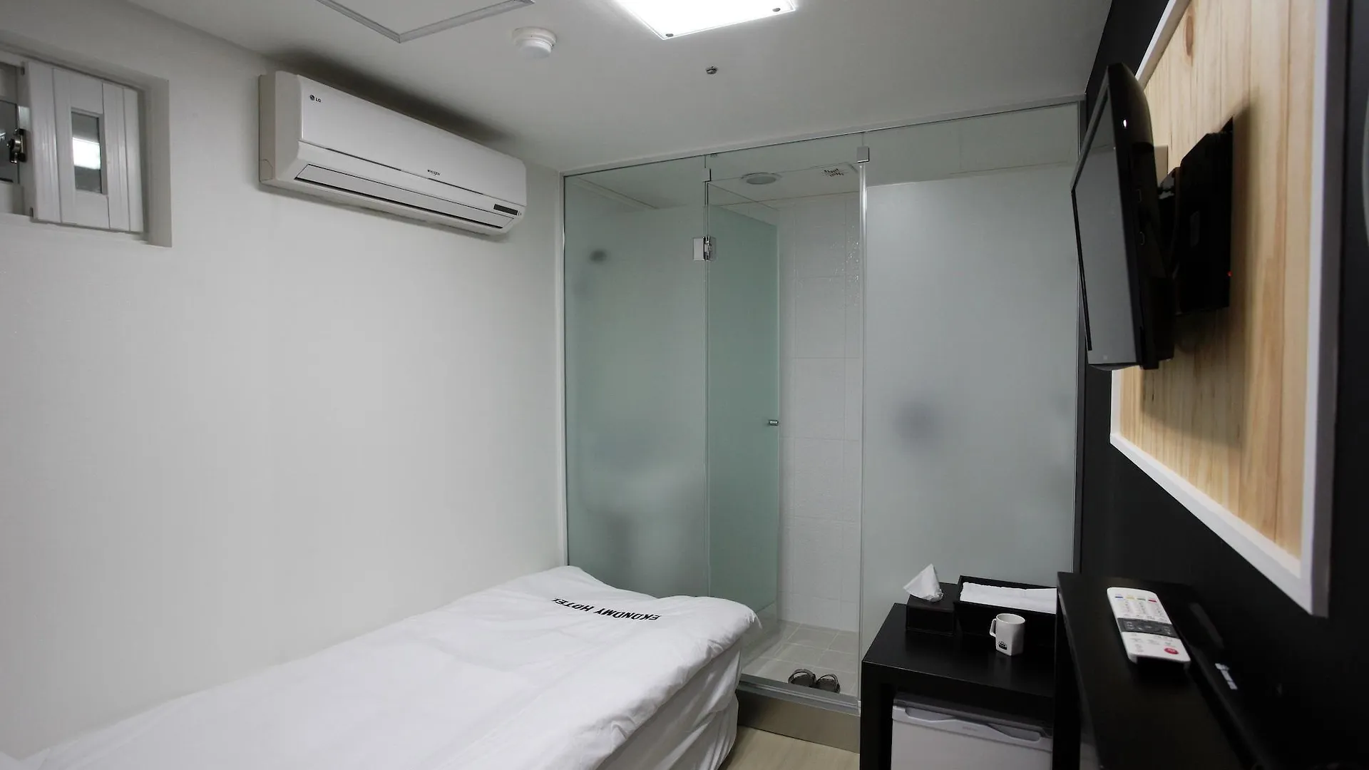 Ekonomy Hotel Myeongdong Premier Seoul