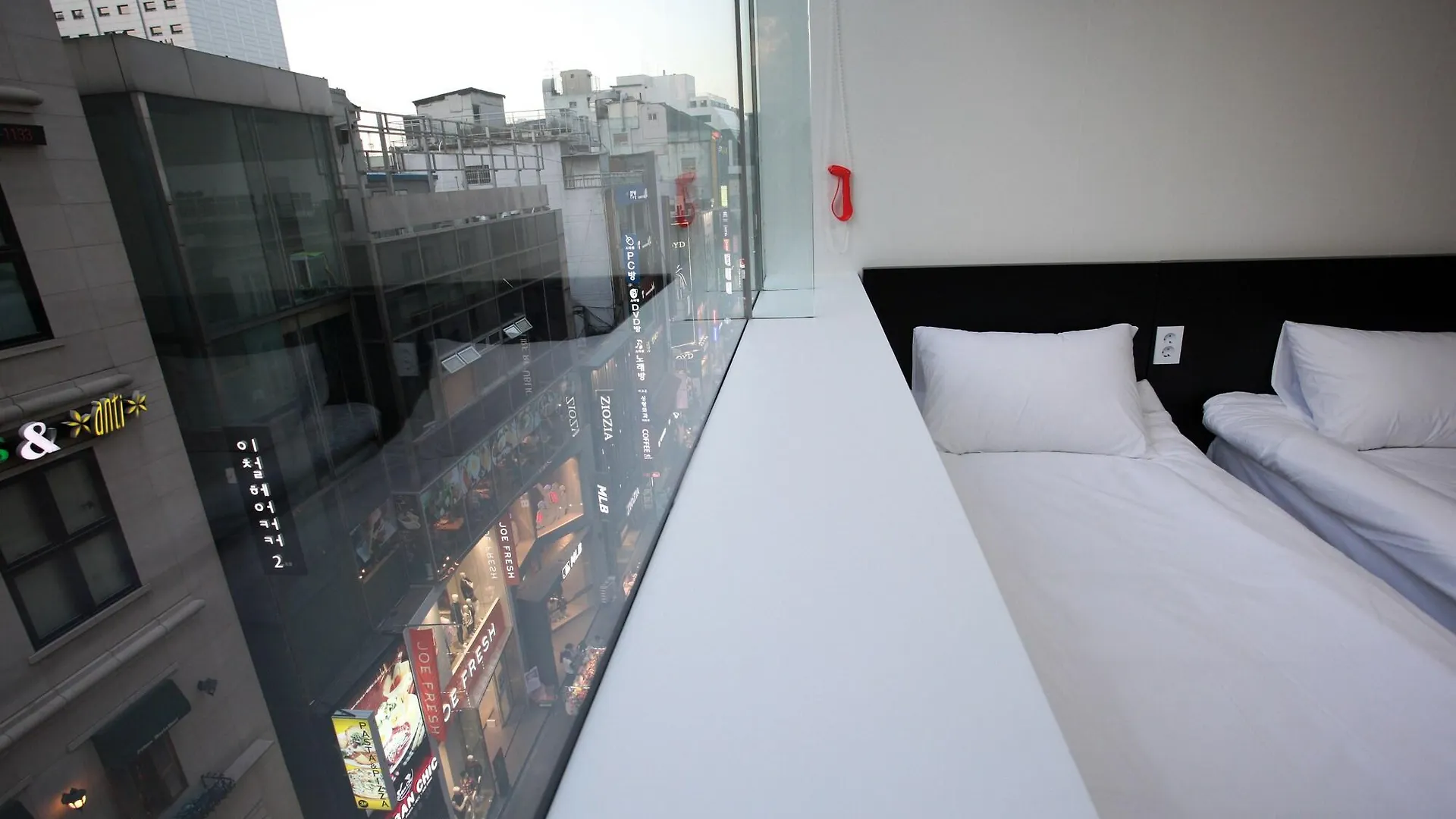 Ekonomy Hotel Myeongdong Premier Seoul Hostel