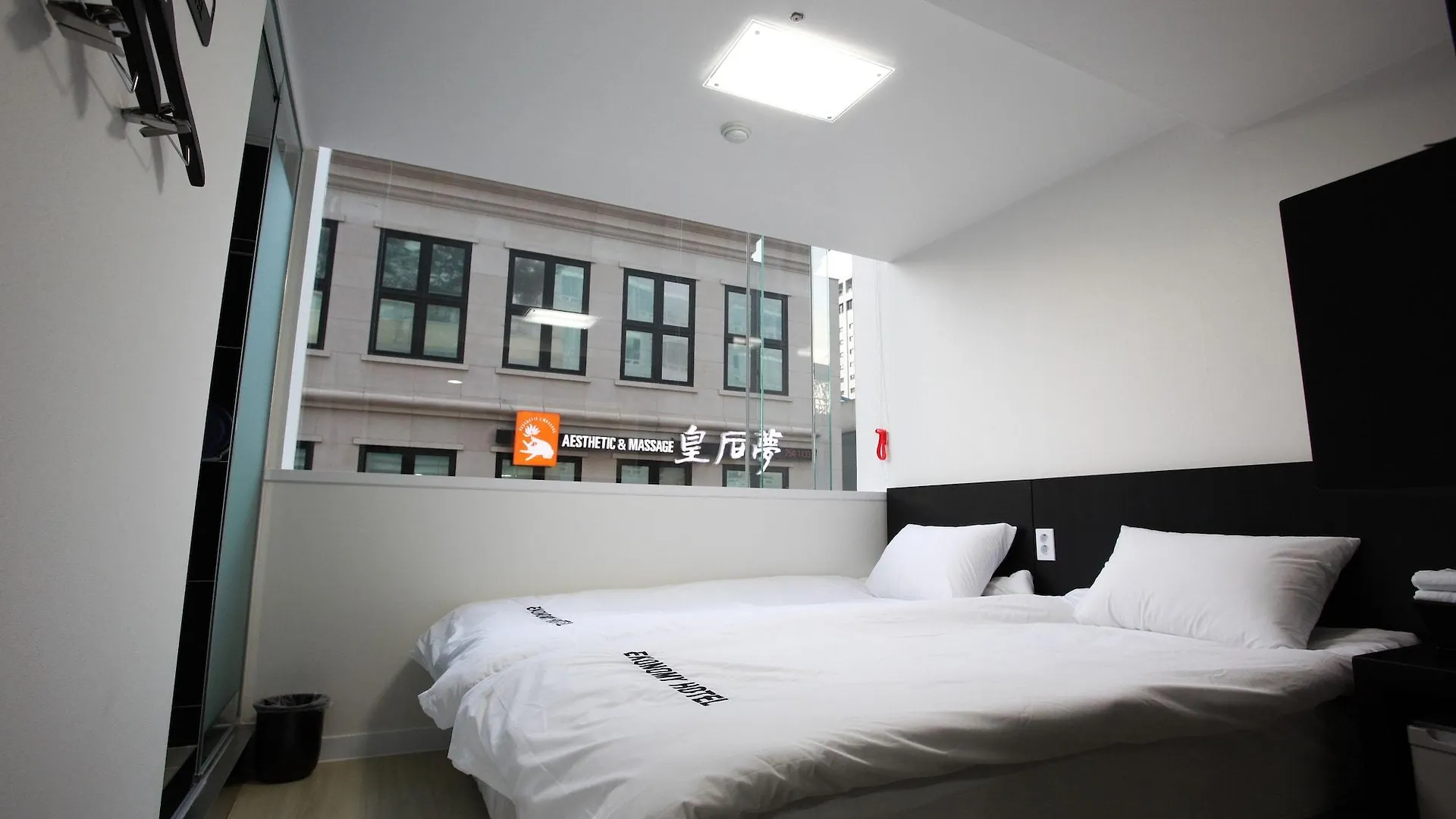 Ekonomy Hotel Myeongdong Premier Seoul Hostel