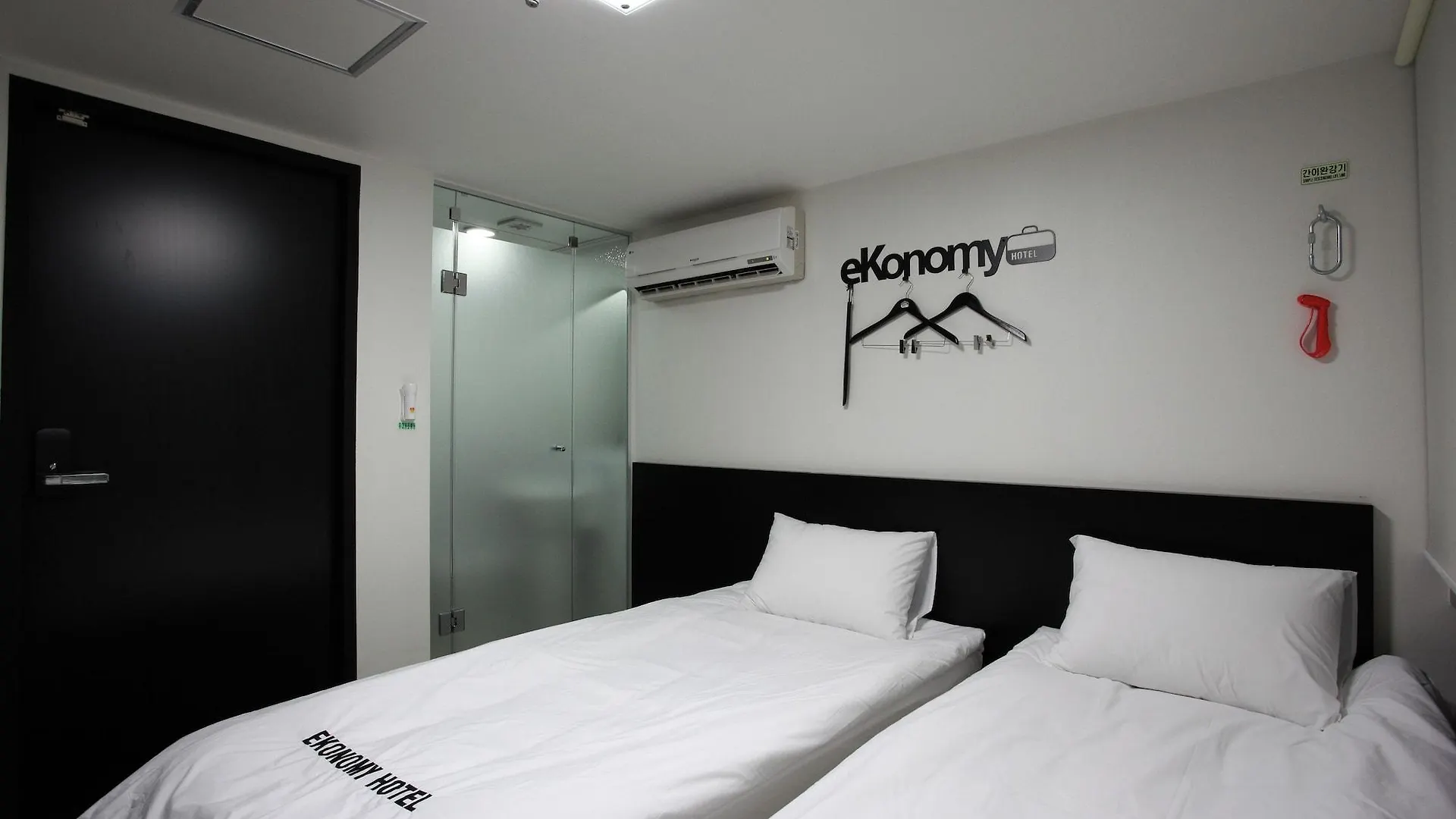Hostel Ekonomy Hotel Myeongdong Premier Seoul