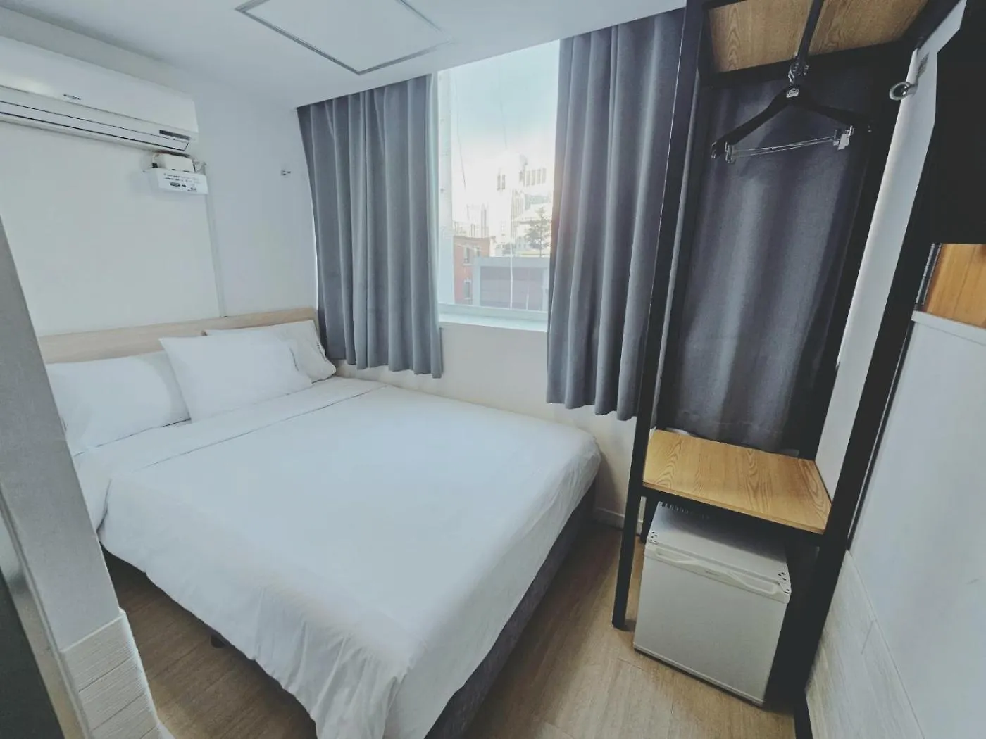 Ekonomy Hotel Myeongdong Premier Seoul Hostel