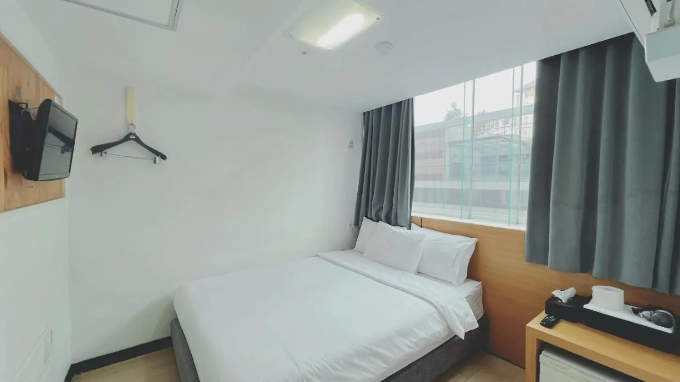 Ekonomy Hotel Myeongdong Premier Seoul South Korea