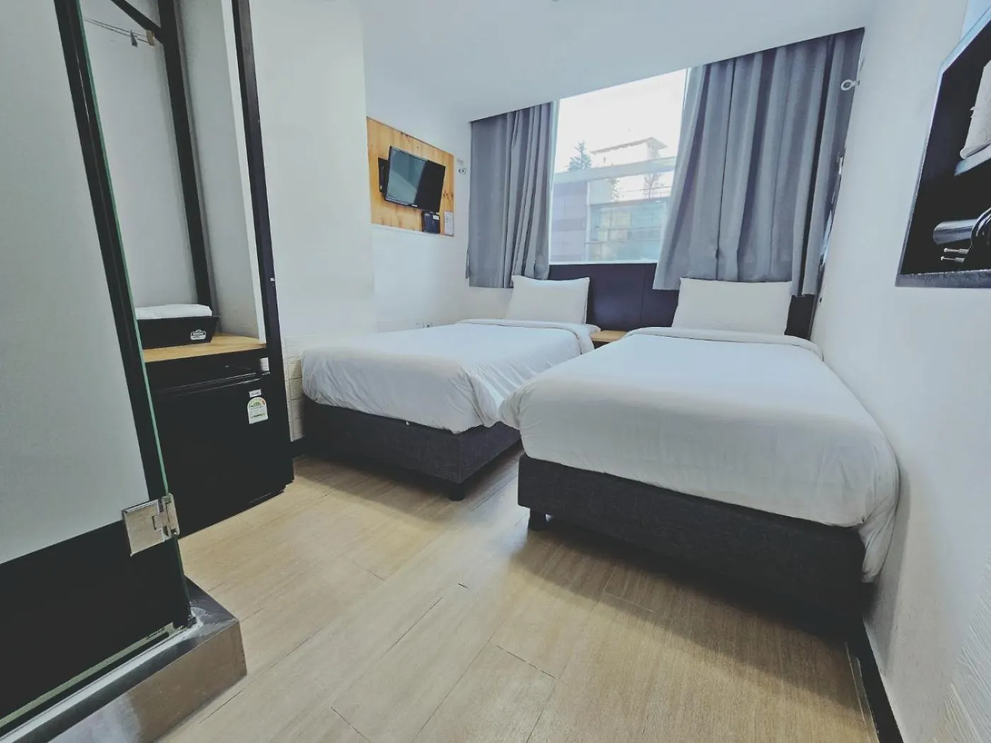 Ekonomy Hotel Myeongdong Premier Seoul Hostel