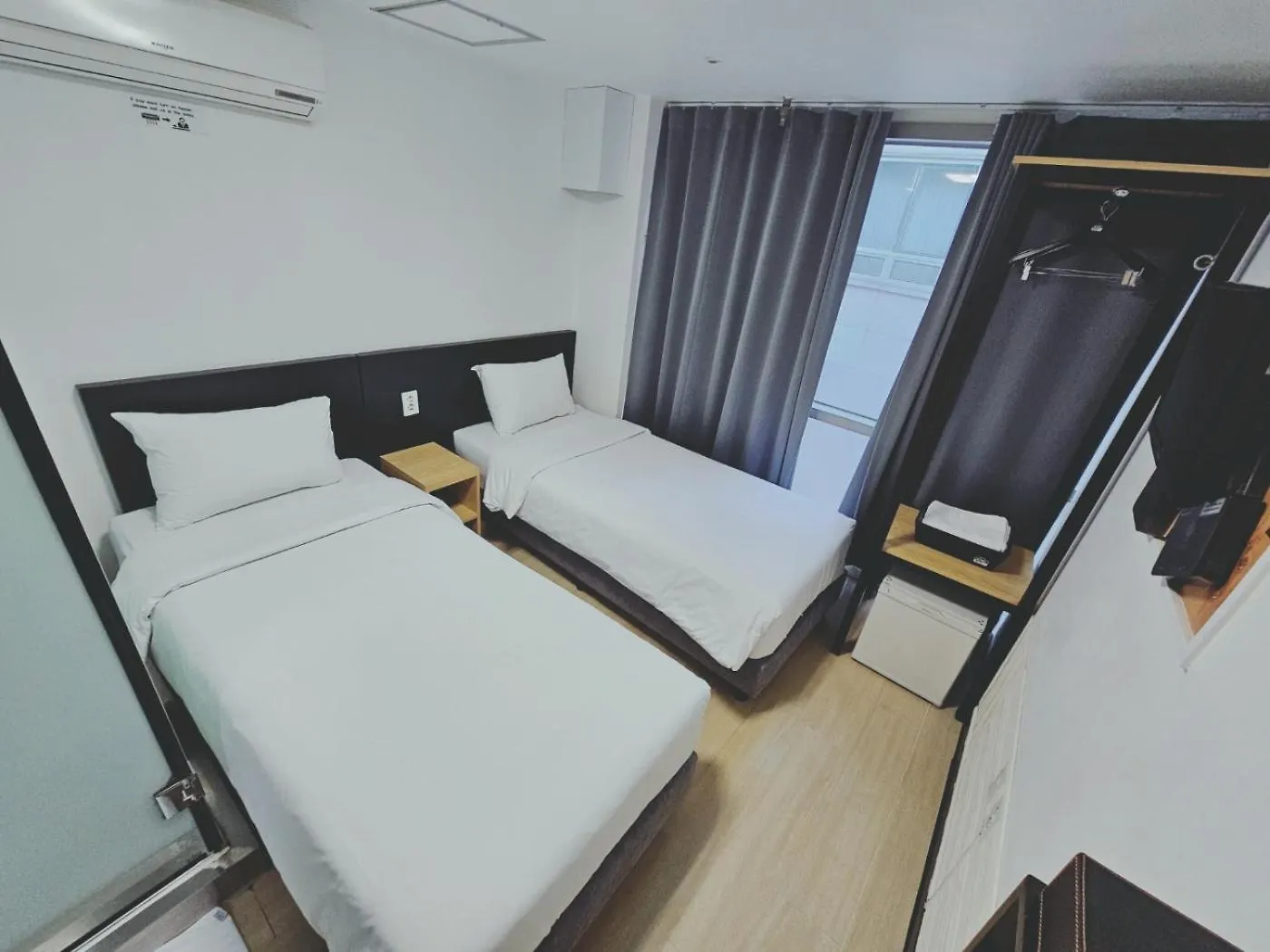Hostel Ekonomy Hotel Myeongdong Premier Seoul South Korea